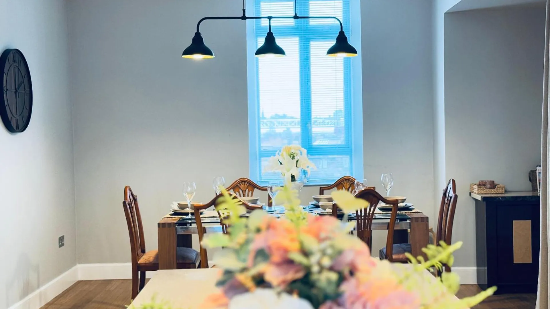 Top Floor Apartment With Castle Views 0*, Edynburg